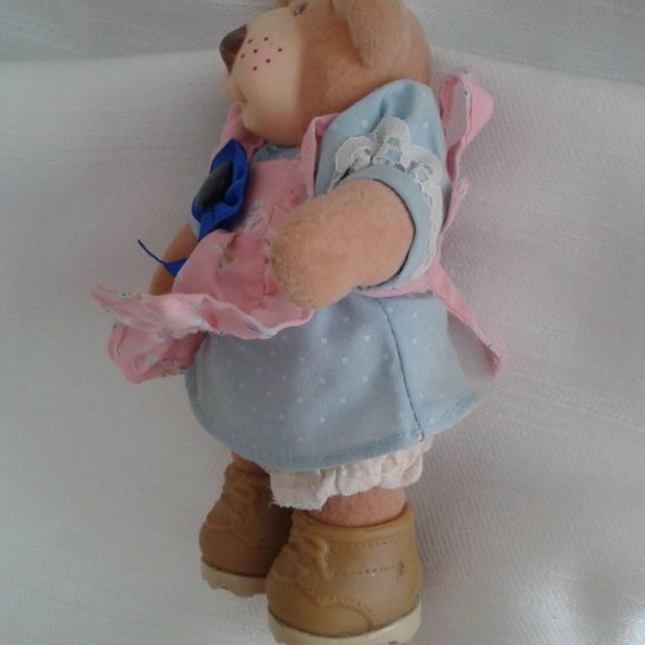 Junie B. Jones/Furskins: Hattie - Picture 6 of 12